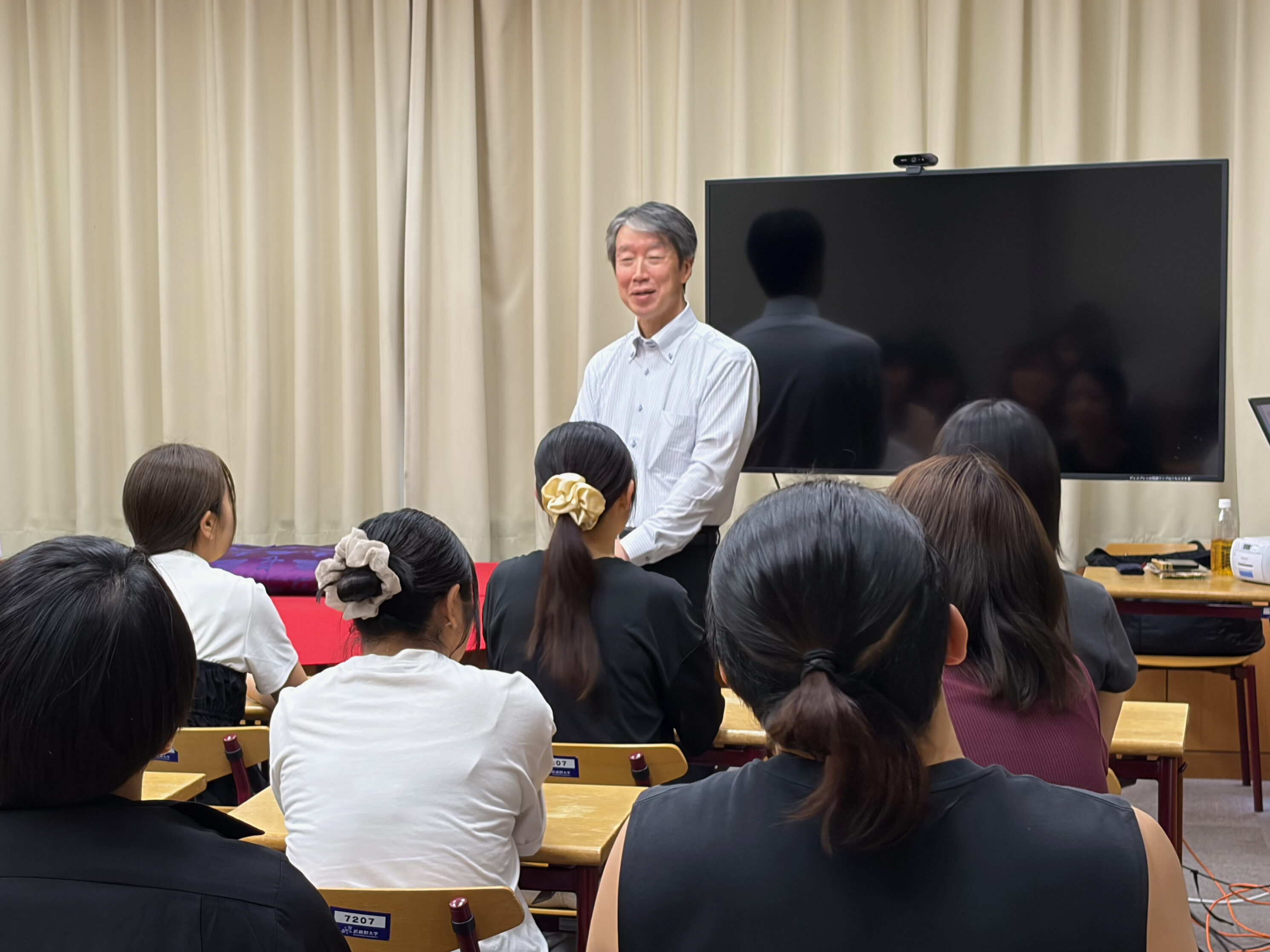 上岡教授より総括